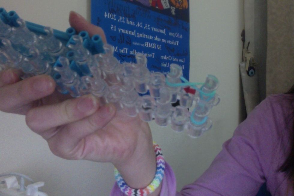 and another here. Place the bands on all six pegs shone on step 15-18.