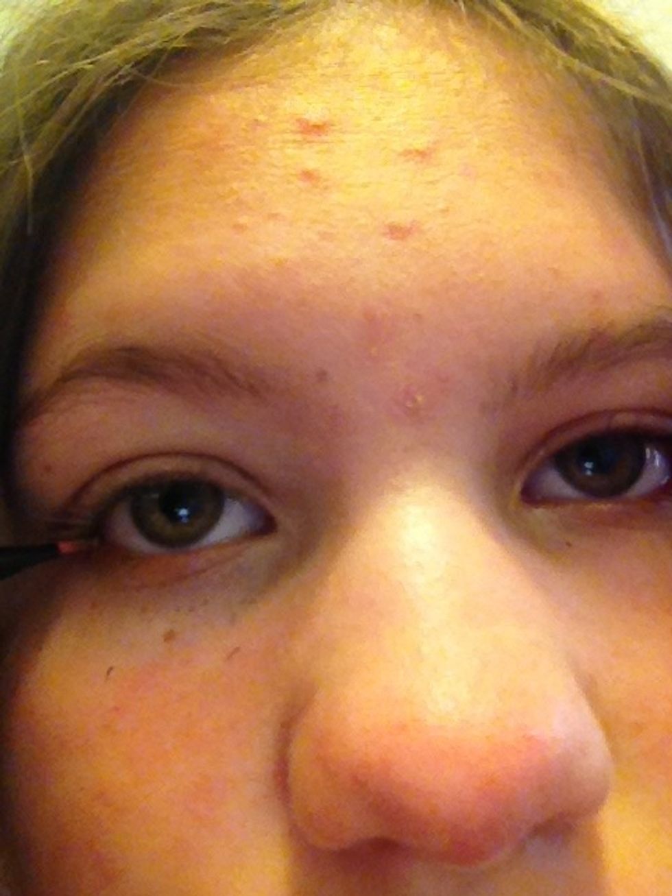 And apply that to your lash line you sexual (I'm so sorry if I frighten you)