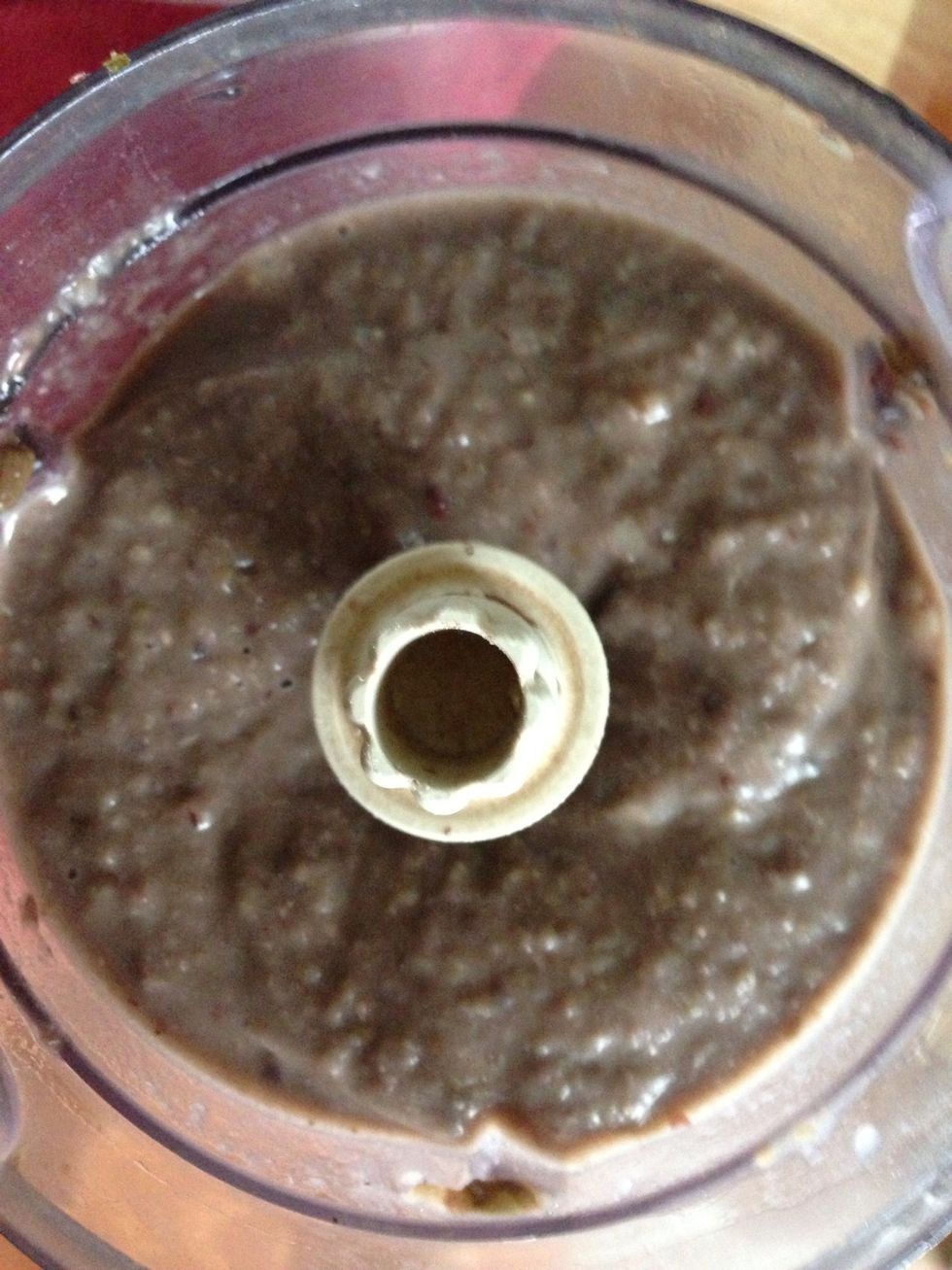 And blend them well. Afterwards you can add to the blender All other ingredients but my blender cup is too small for all of them so i just mixed them in a bowl