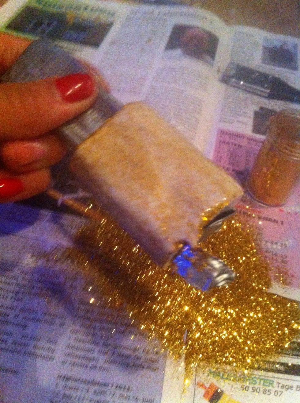 And brush a medium thik coat of glue on
