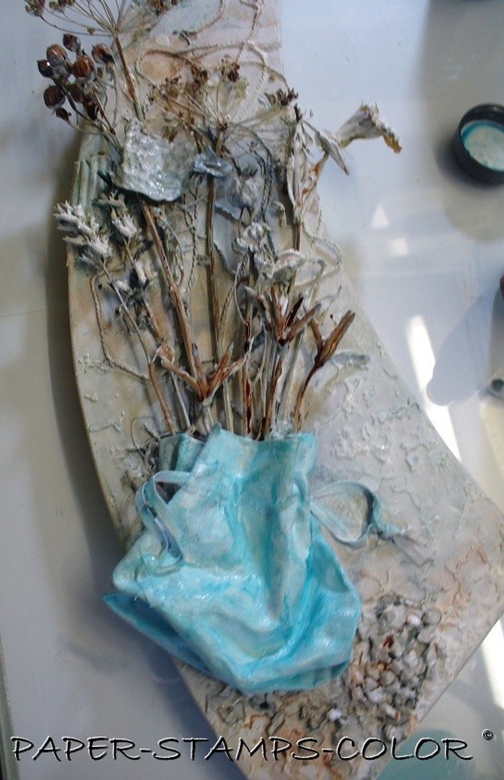 ... and colored the baggy with it. Am I happy? No.... too bright .. not shabby enough.