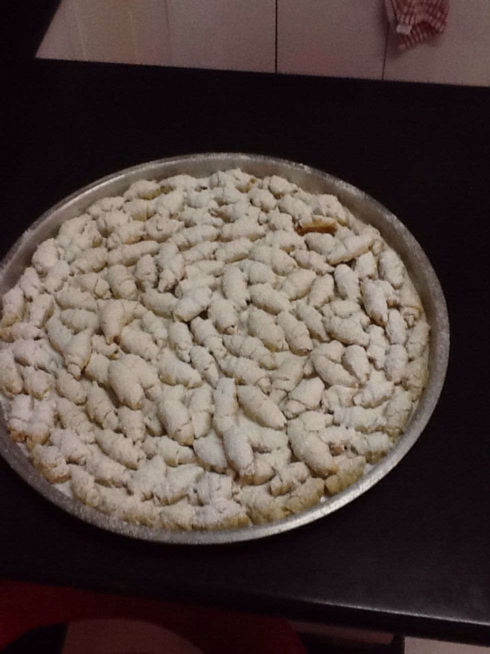 And cover it in the remaining icing sugar from your Turkish delight box