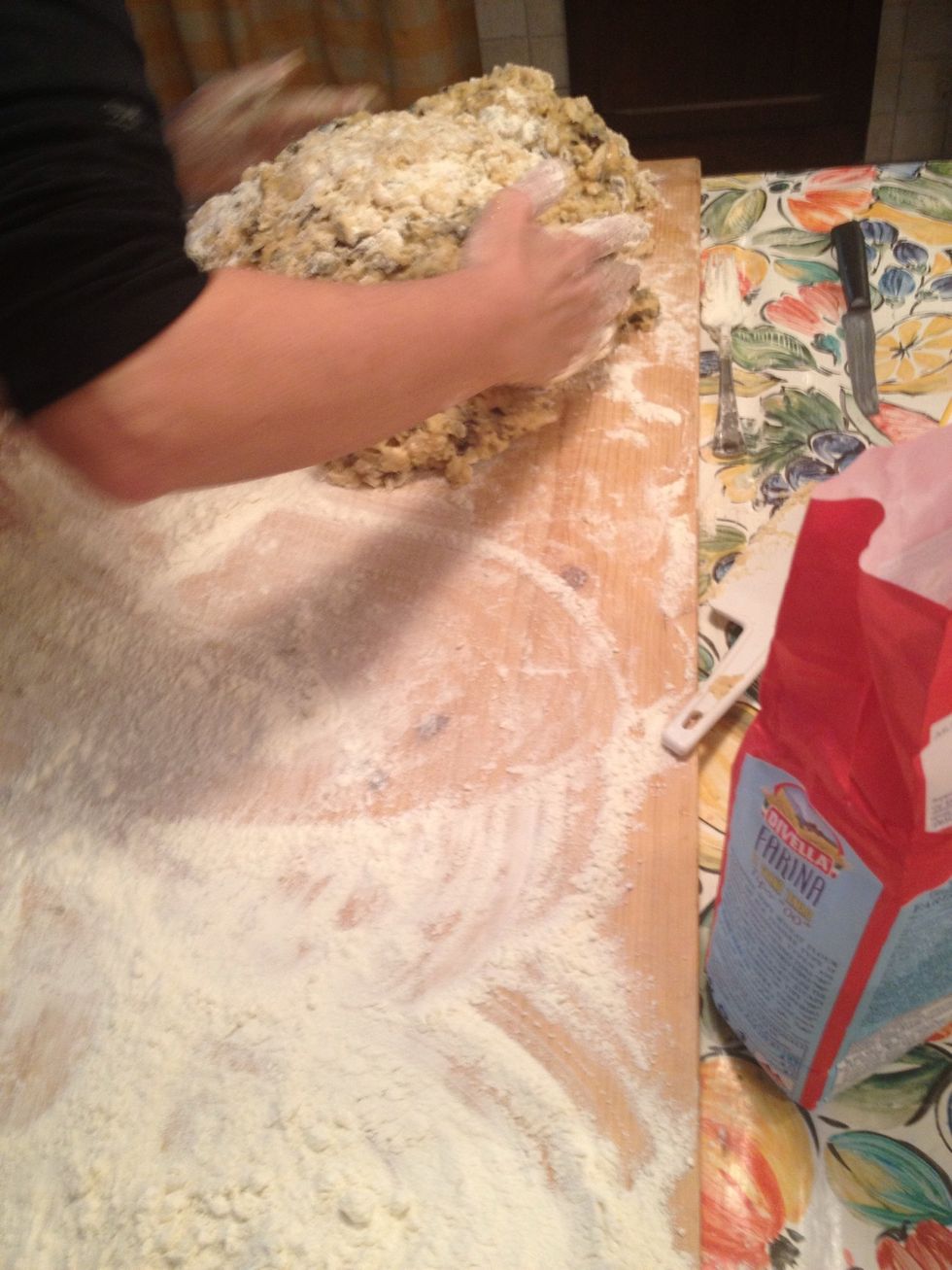 And create a big ball! You must take like 20 mins to mix it! Because the almonds and the cubes of chocolate are difficult to mix