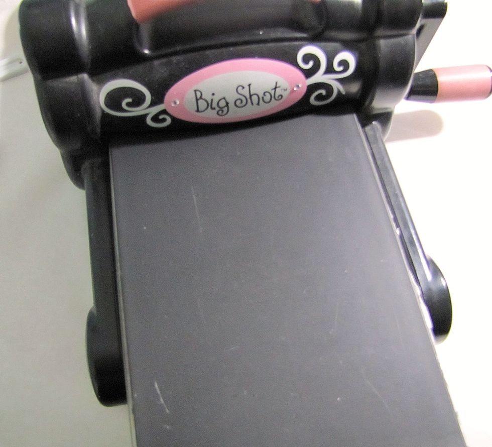 And create the embossing, like you always do with embossing folder.