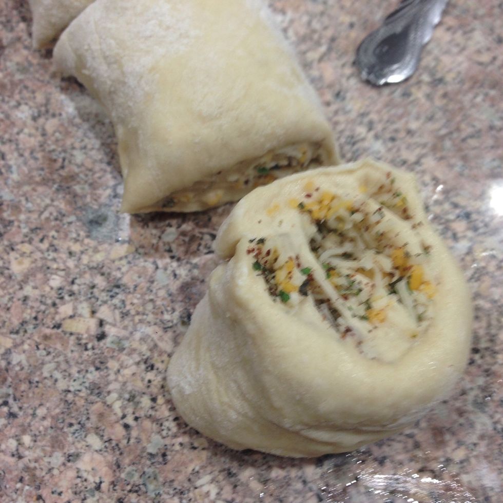 And cut into 7-8 rolls.