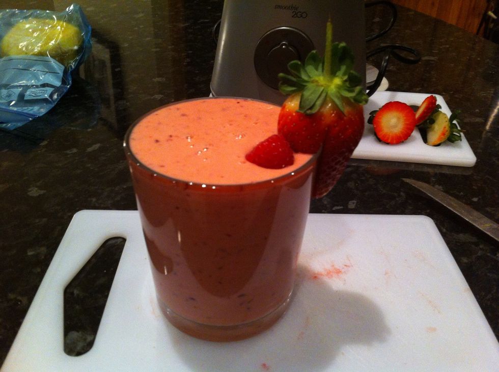 And enjoy this yummy smoothie :3