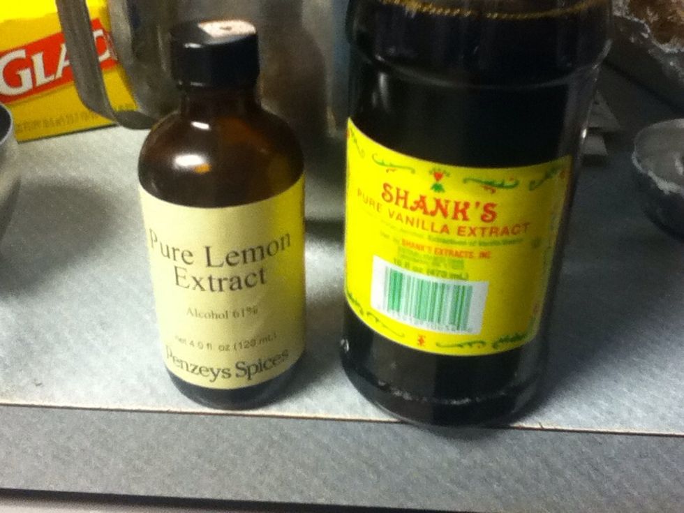 And extracts. 1/2 tsp of each.