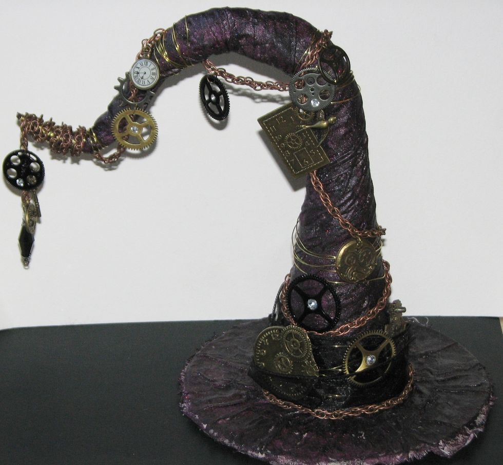 And finally a Steamy  Steampunk inspired hat....complete with gears, chains and a bit of bling.