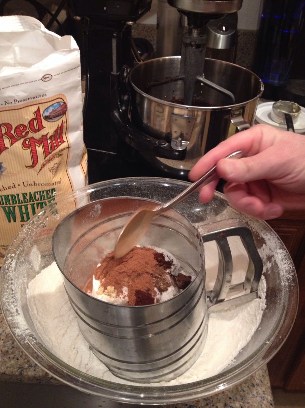 And finally the 1 teaspoon of cinnamon.