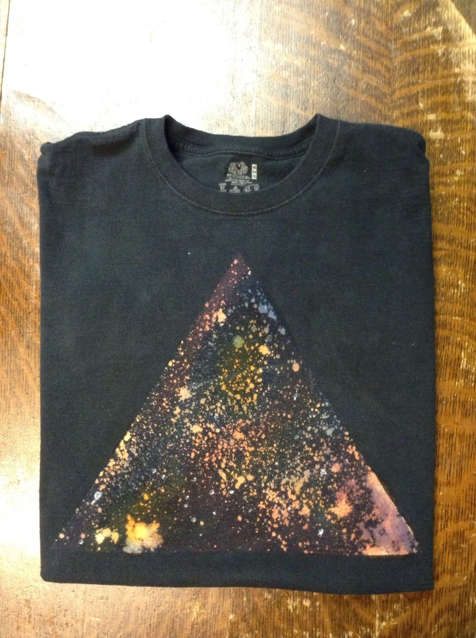 And I think it looks great! I'll add the stars later, myself, when I get white acrylic paint! But all-and-all, I think it's just dandy!