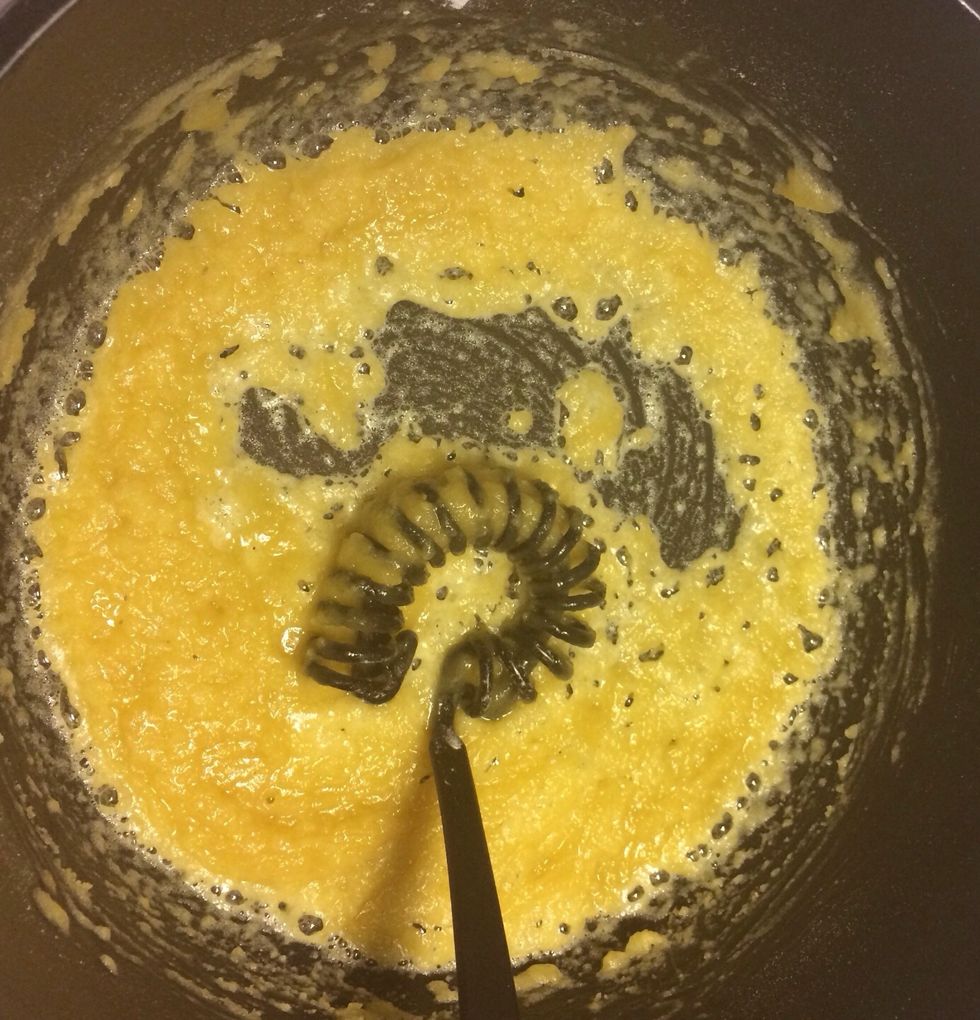 And keep stirring so it does not burn. This is important for the flavor. Continious stirring.