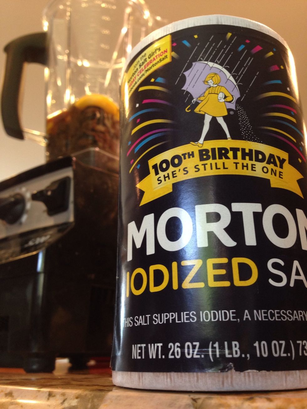 And last but not least, 1 good pinch of salt.