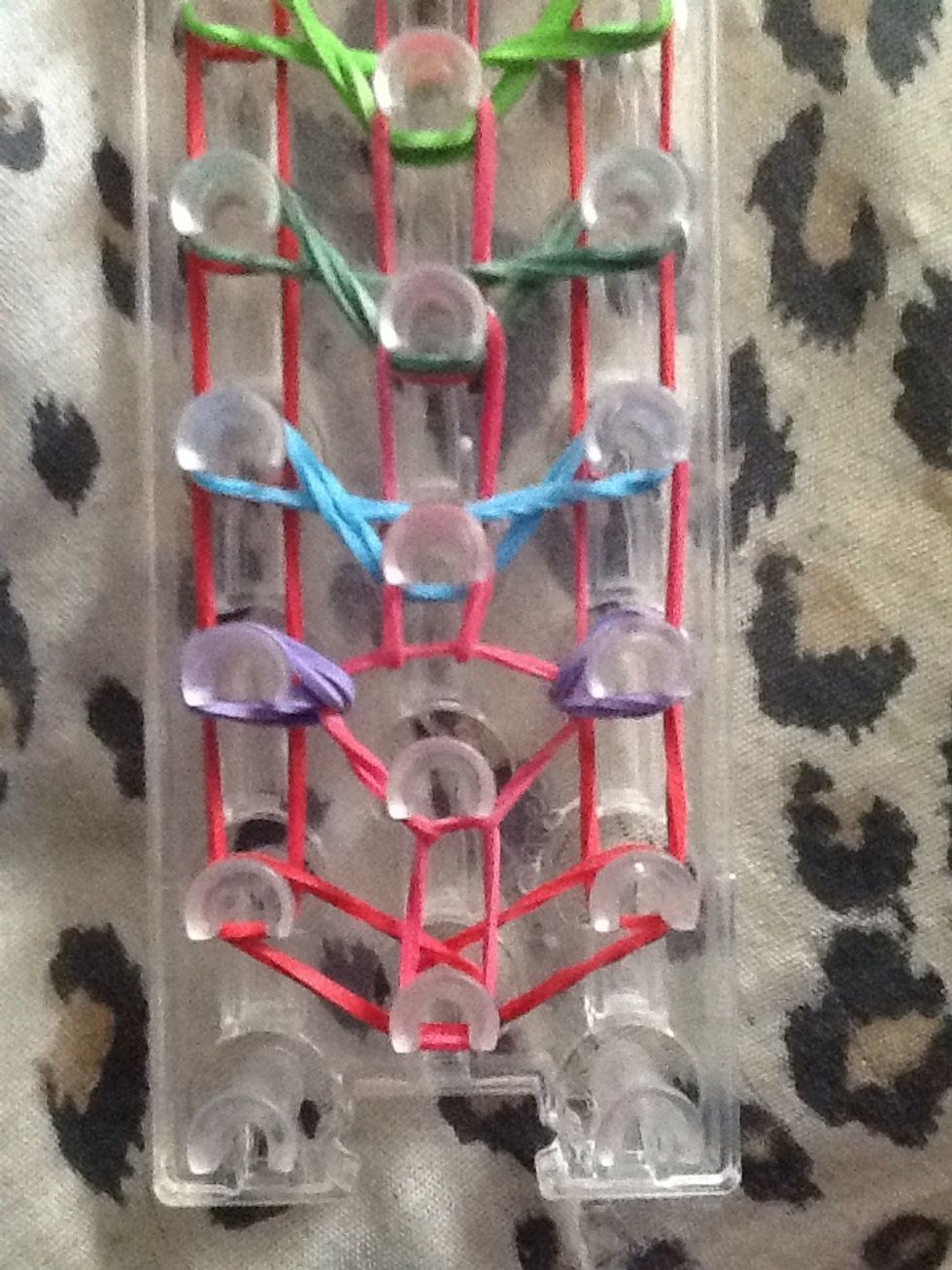 and loop the last band up.