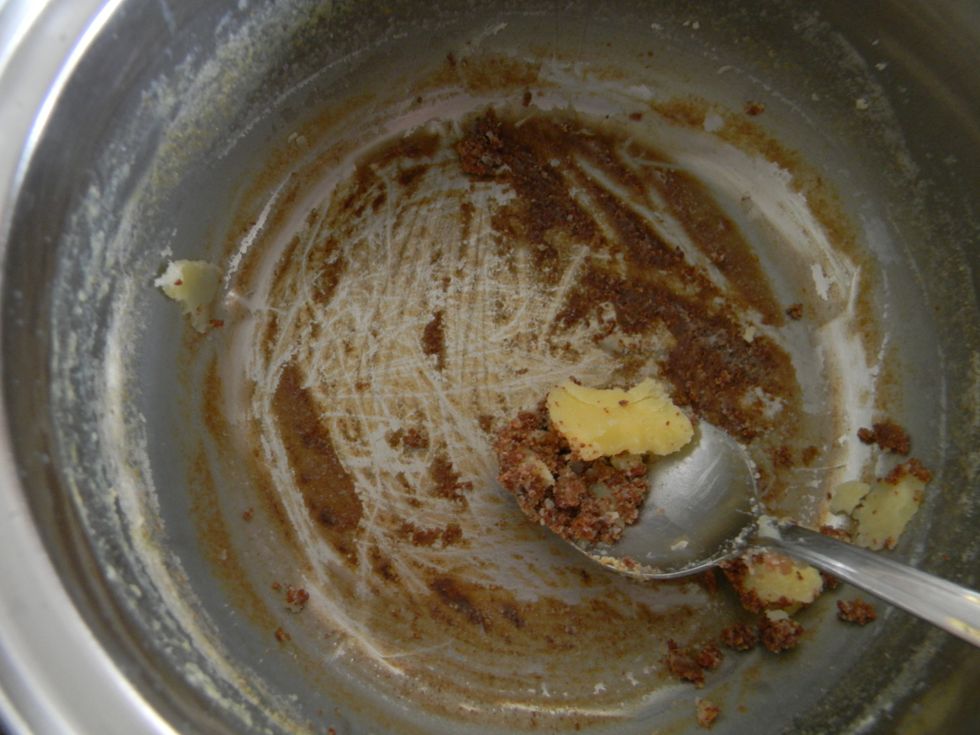 and make sure you scratch out all the goody flavor bits from the bottom of the pan (which is why I recommend using a stainless steel saucepan instead of teflon or ceramic).