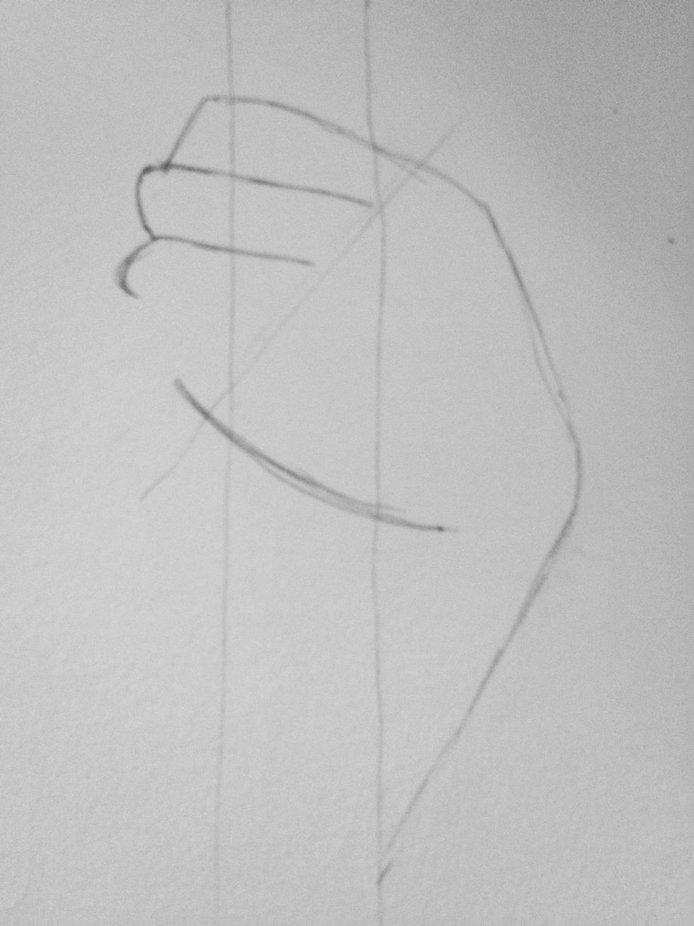 And make the finger line and knuckle line for the ring finger. The knuckle line is more curved then the middle and pointer fingers were.