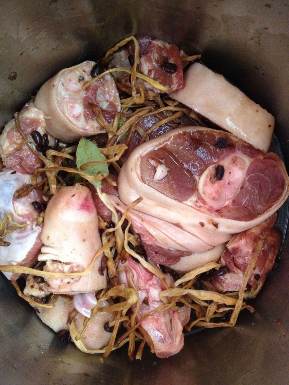 And mix them well altogether before you close the pressure cooker lid