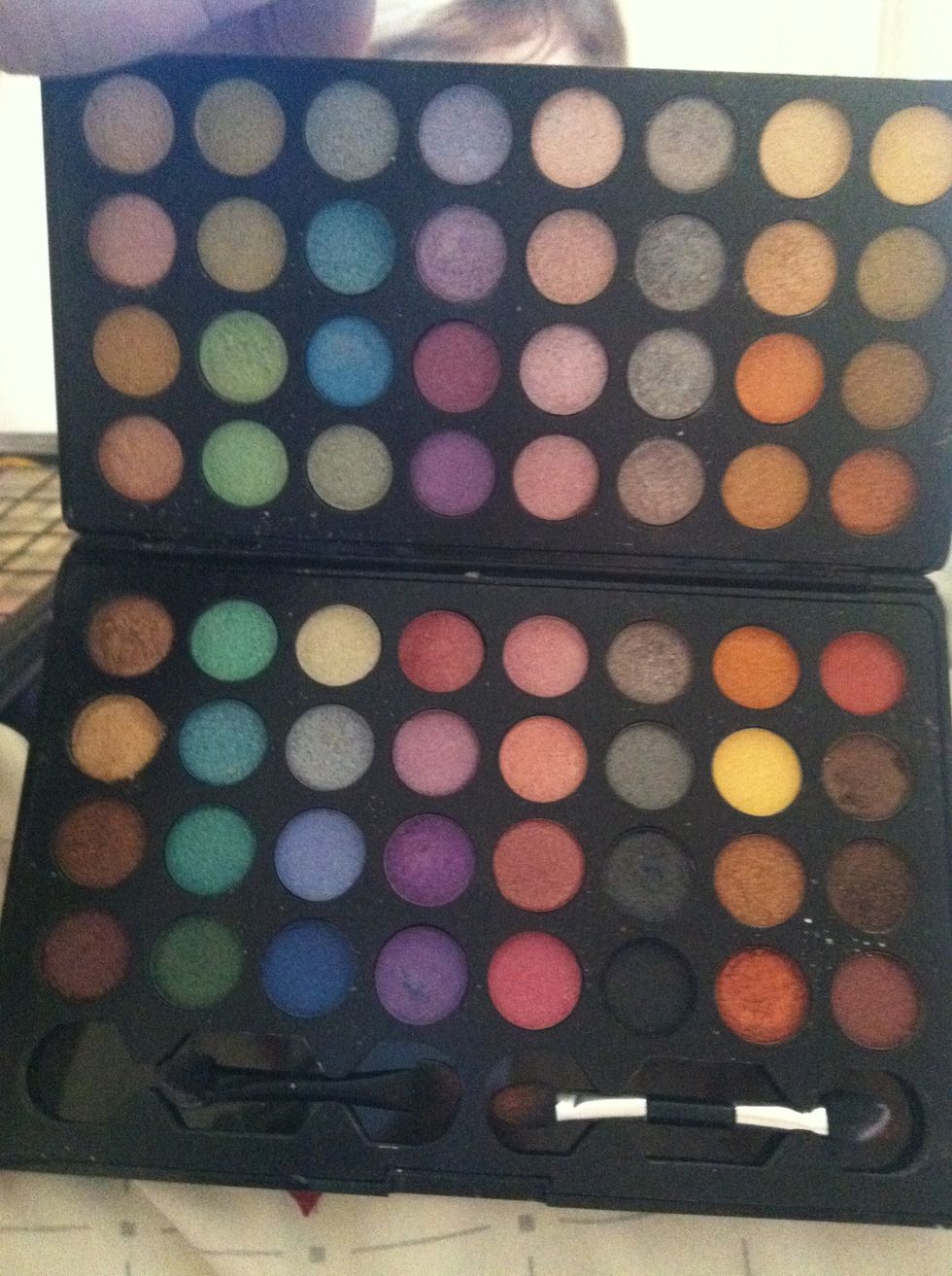And my other favorite eyeshadow palette with highly pigmented colors by simply sweet (some generic brand but great quality) got this for 5$ (: