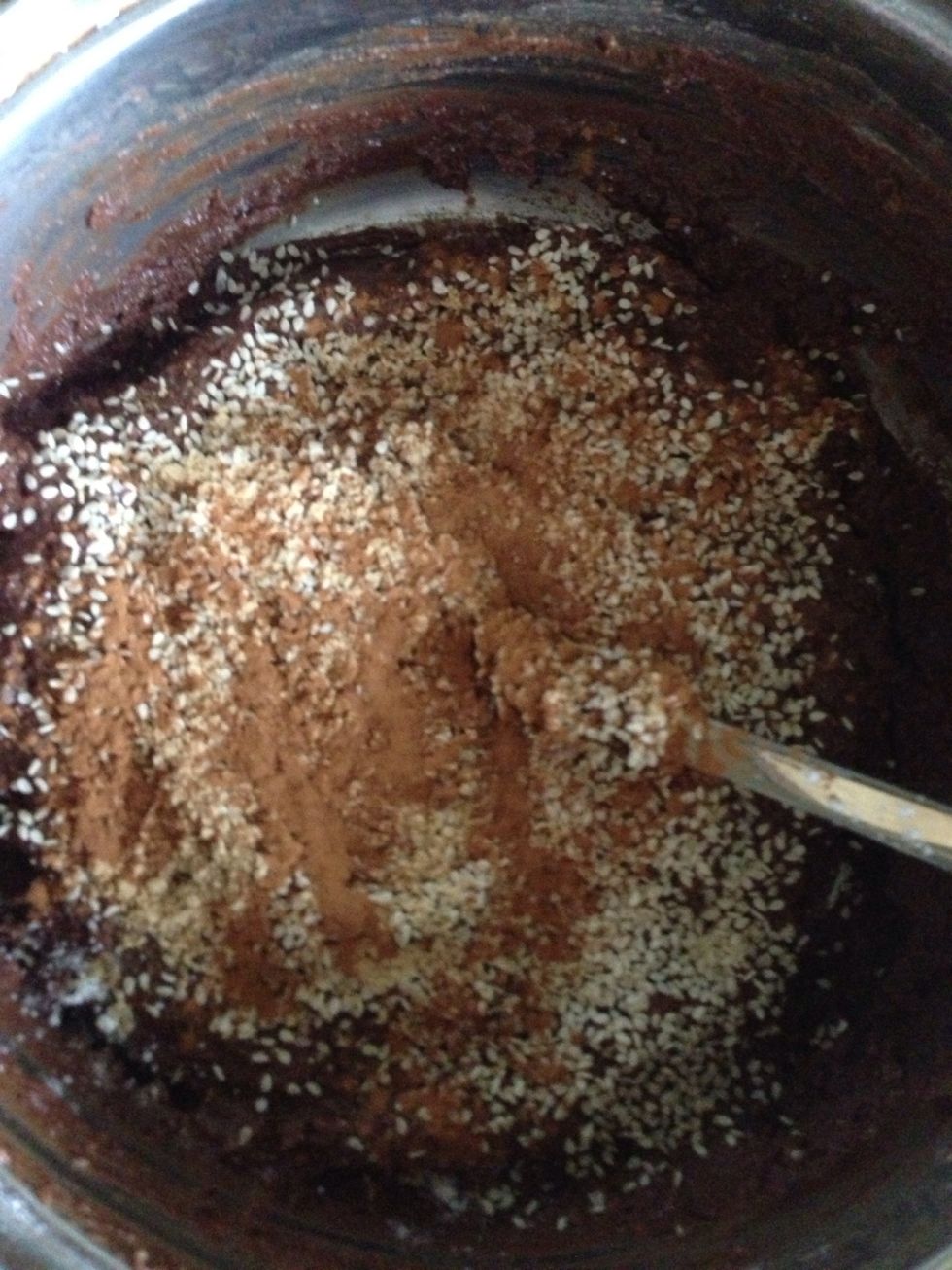 And now add other optional powders: sesame, ginger, cinnamon, nutmeg.
