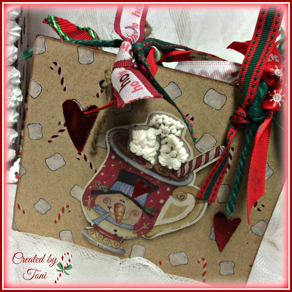 And now it's all ready to fill with those yummy holiday favorites.