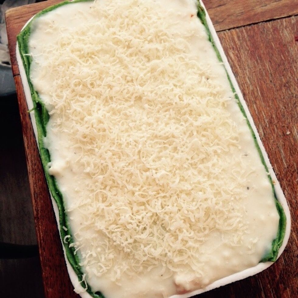 And of course the very last topping has to be another good amount of parmesan (never too much)