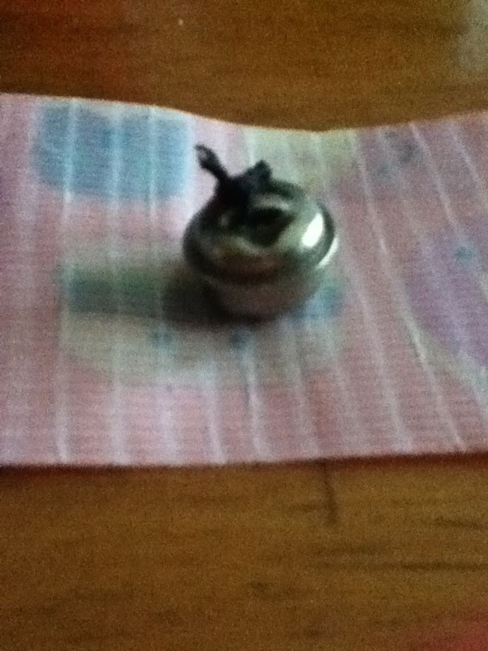 And place it in the middle of the duct tape with the front side down.