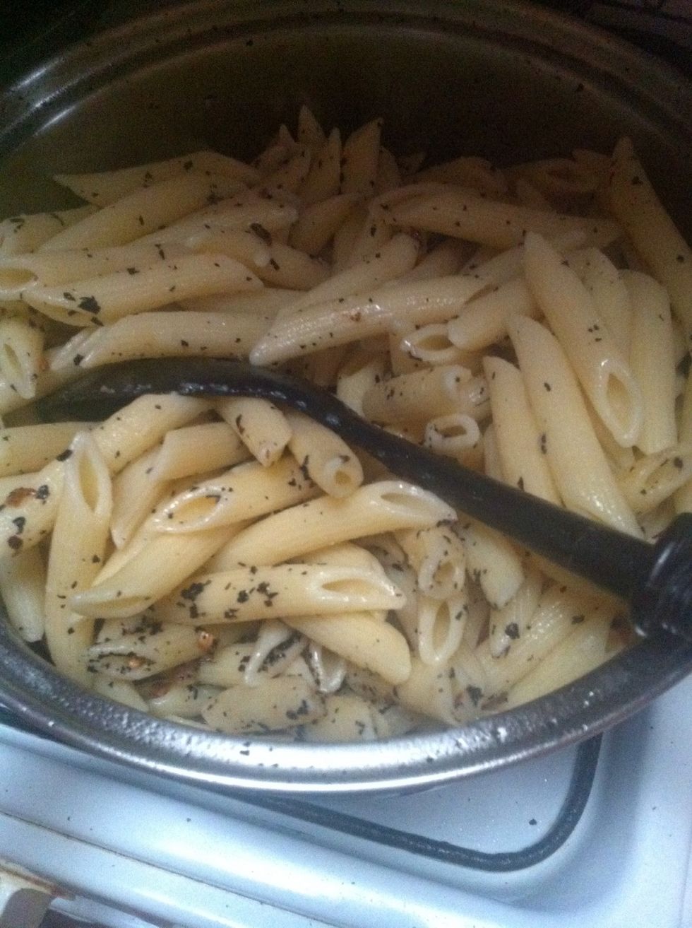And pour the penne, then mix. Add salt and pepper to taste. Mix mix mix!