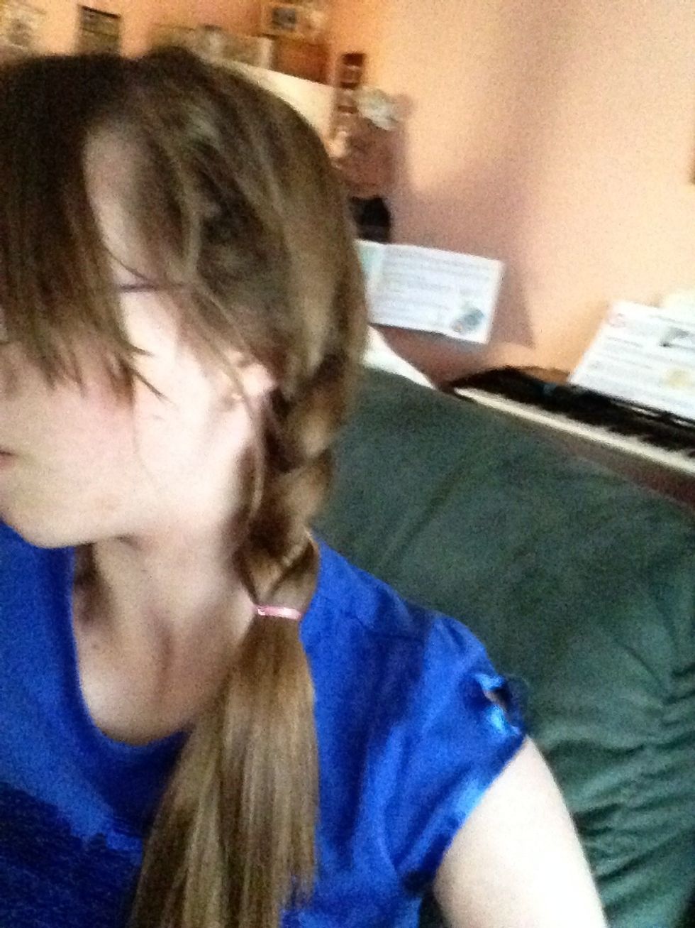 And presto!!! Astrid's plate is in your hair!