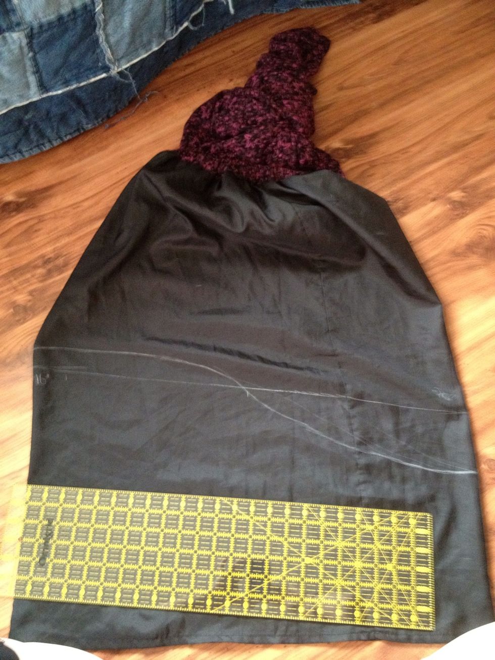 And pull the sheer up. I measured and marked the front and the back. Then making a straight line from the two point and marking half way. The half way is what I used to mark my stretched out "S" mark.