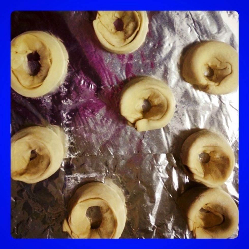 And put it in the oven at medium temperature, Bake from 30 to 35 minutes to mature.