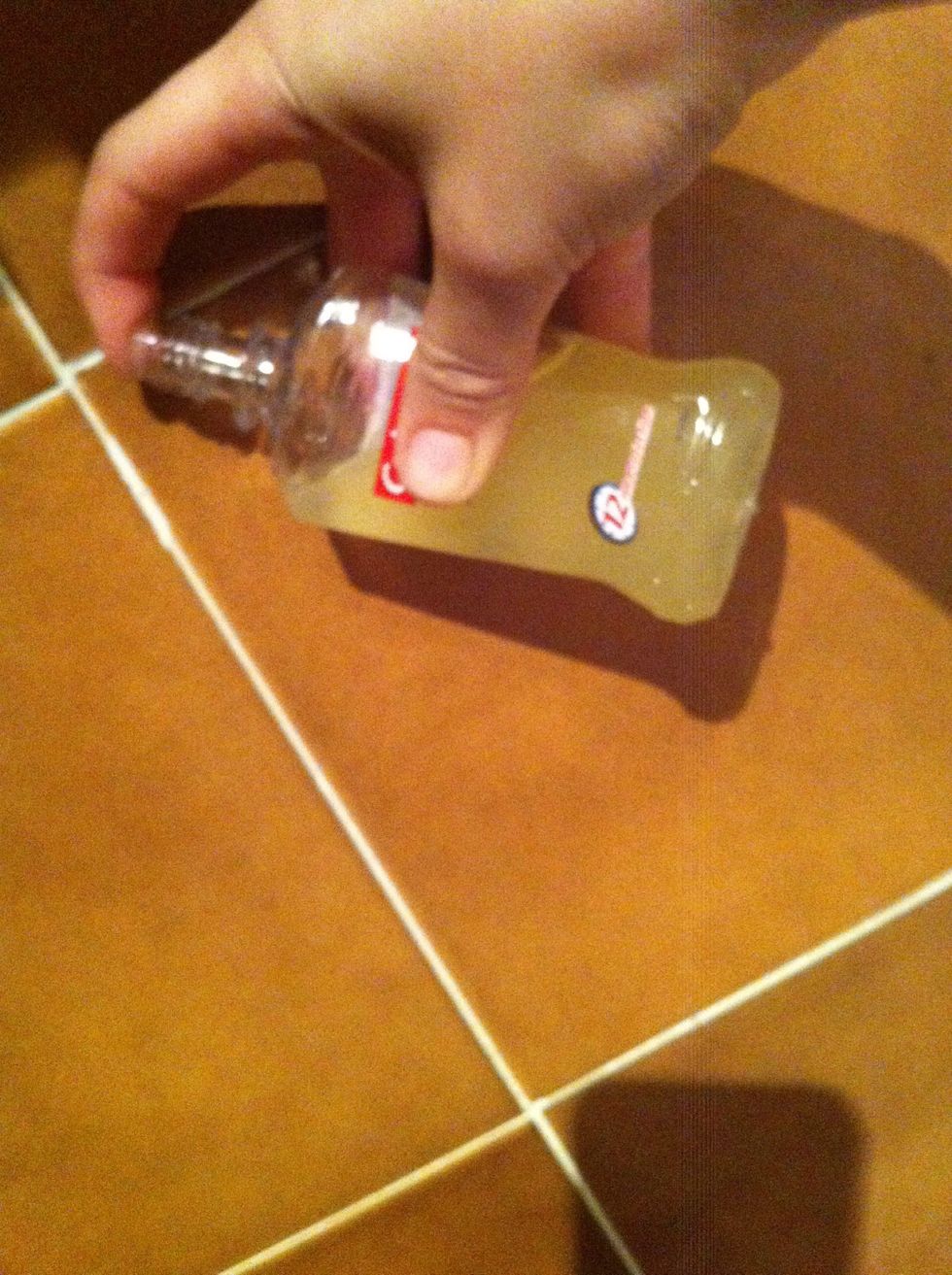 And SHAKE SHAKE SHAKE THAT bottle \ud83d\ude33\ud83d\ude01