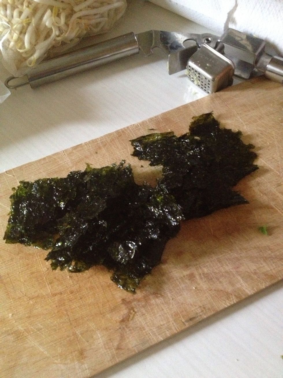 and shred the dried seaweed. Chop whichever veggies you're using. I combined it with bean sprouts so didn't have much chopping to do. In stead I did the dishes while waiting. :)