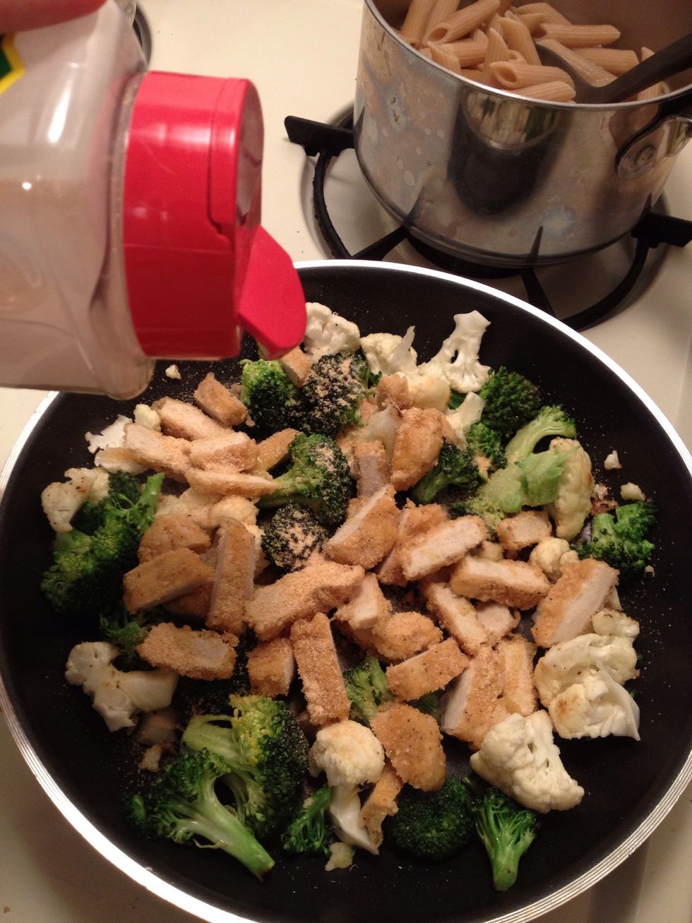 And some more garlic powder.. More or less to taste ... Now just saut\u00e9 till you heat up chicken.