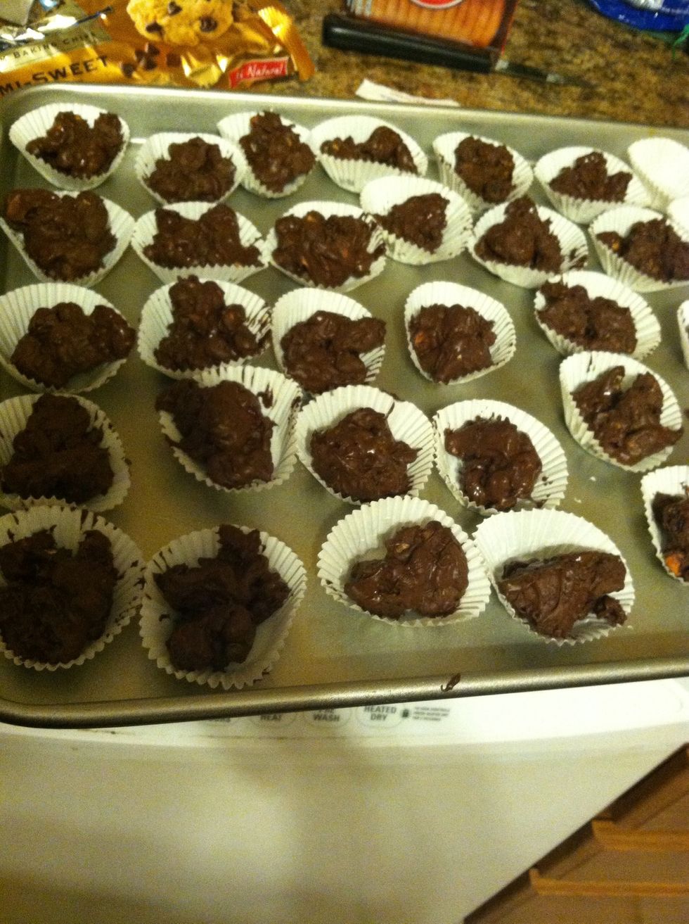 And ta-da!! You can either leave them at room temperature to harden or put them in the fridge or your garage if its winter time to speed up the process!