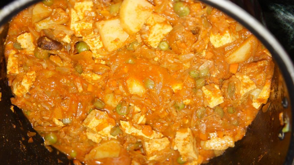 And that's it Hot hot Navratan Korma (Mix Vegetable curry in English) is ready!!! Serve hot for good taste!!! Very rich in protein!!!