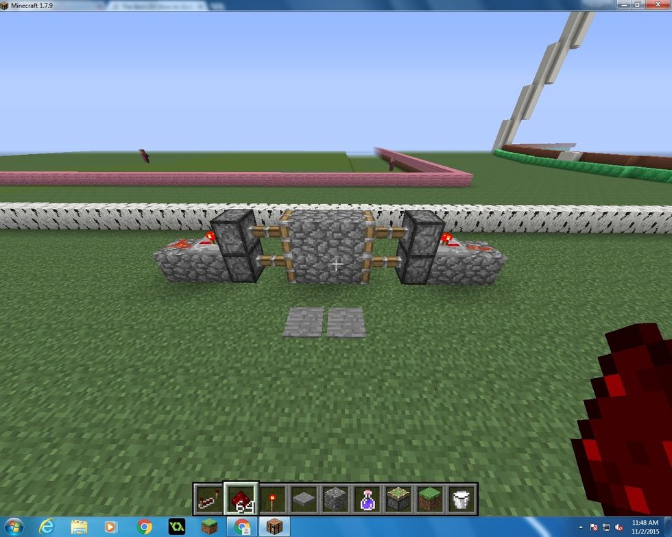 how-to-make-a-simple-redstone-door-b-c-guides