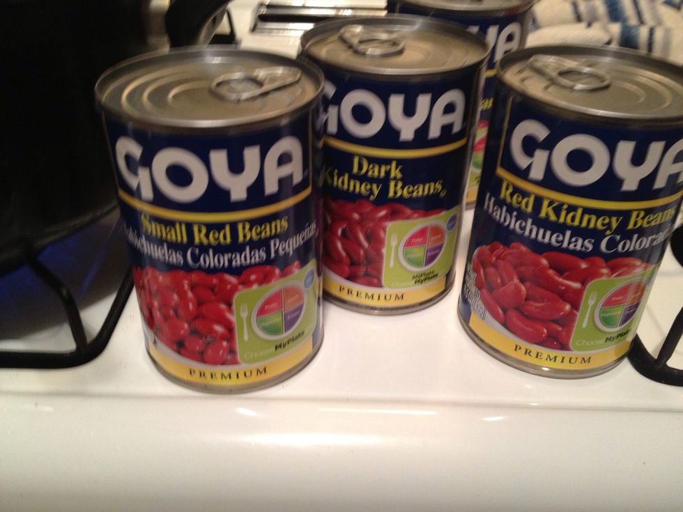 and the 4 cans of beans (I like to rinse it before to remove some some of the sodium and additives) or use home cocked beans of you prefer.