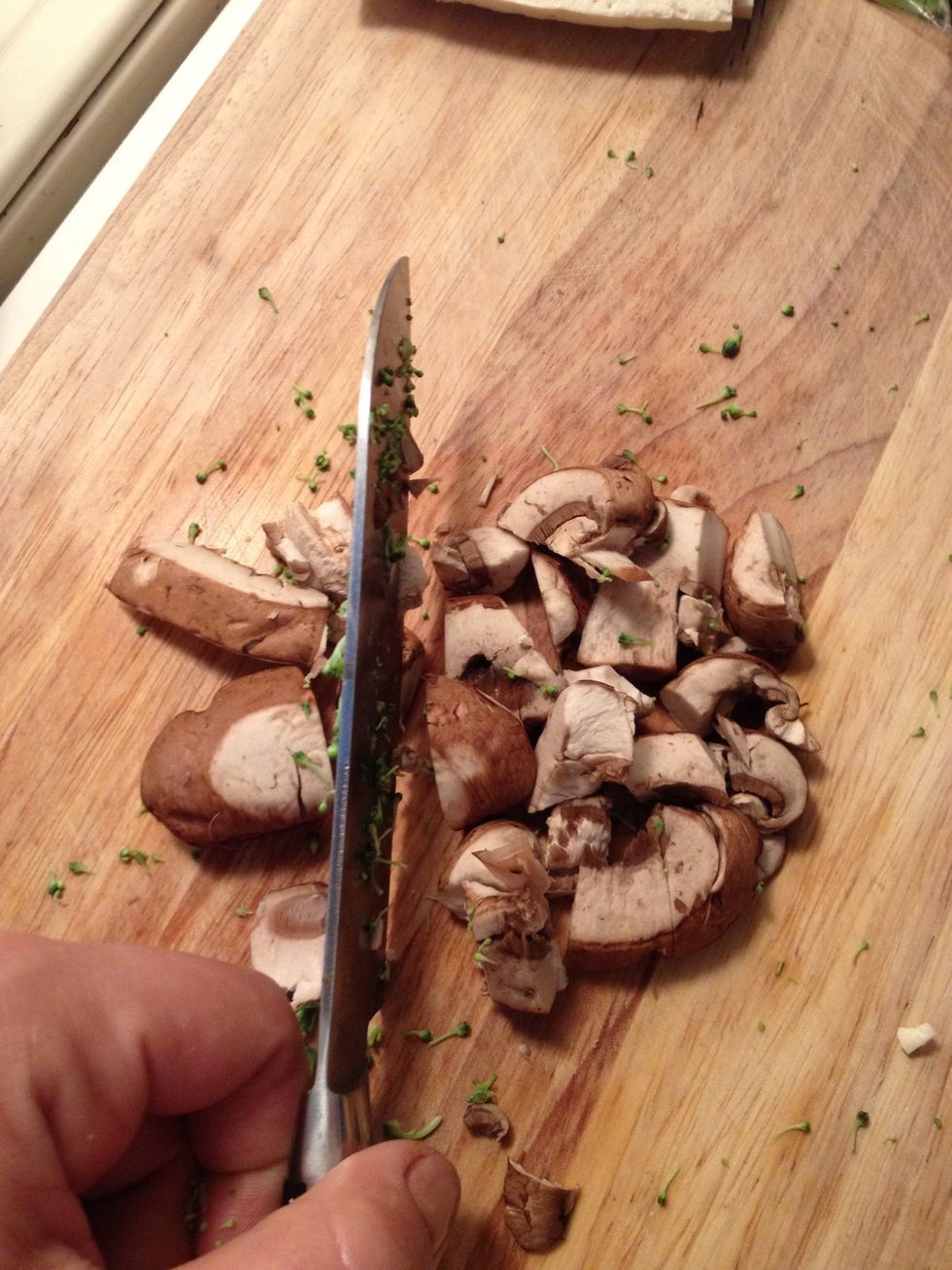And the same to the mushrooms. Don't go crazy with chopping.