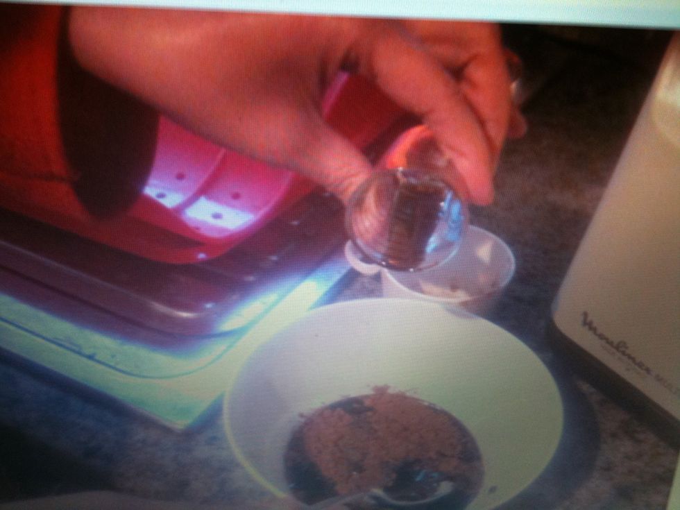 And the vanilla extract...