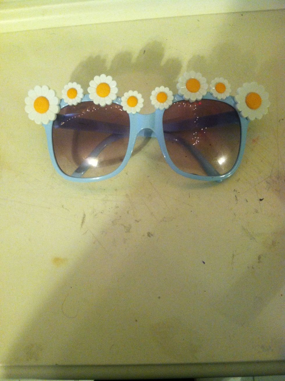 And then just glue all the flowers! Make sure to hold it a little so it won't fall off