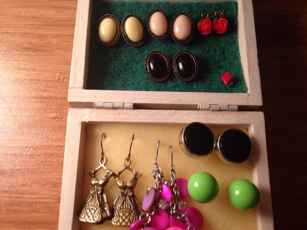 And then just put the earrings inside!