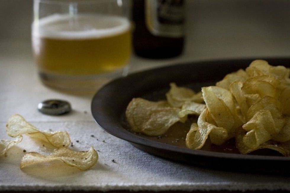 And there you have home made artificial color/flavour free salt & vinegar crisps :-) Enjoy