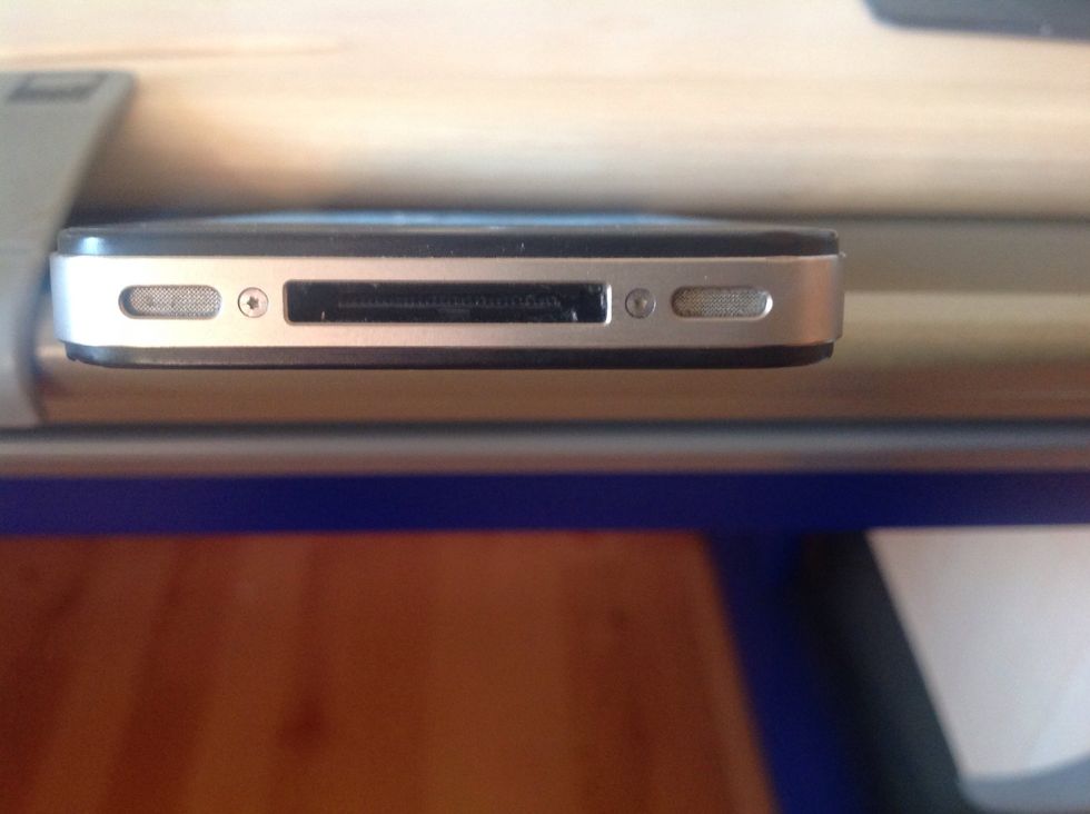 And there you have it, a nice and clean connector, ready to be used again.