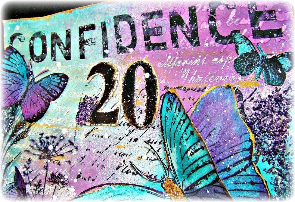 And there you have it my "Confident" journal page. Wishing you a spectacular creative 2017. I would like to encourage you to create with confidence, try new ideas and techniques, think out of the box!