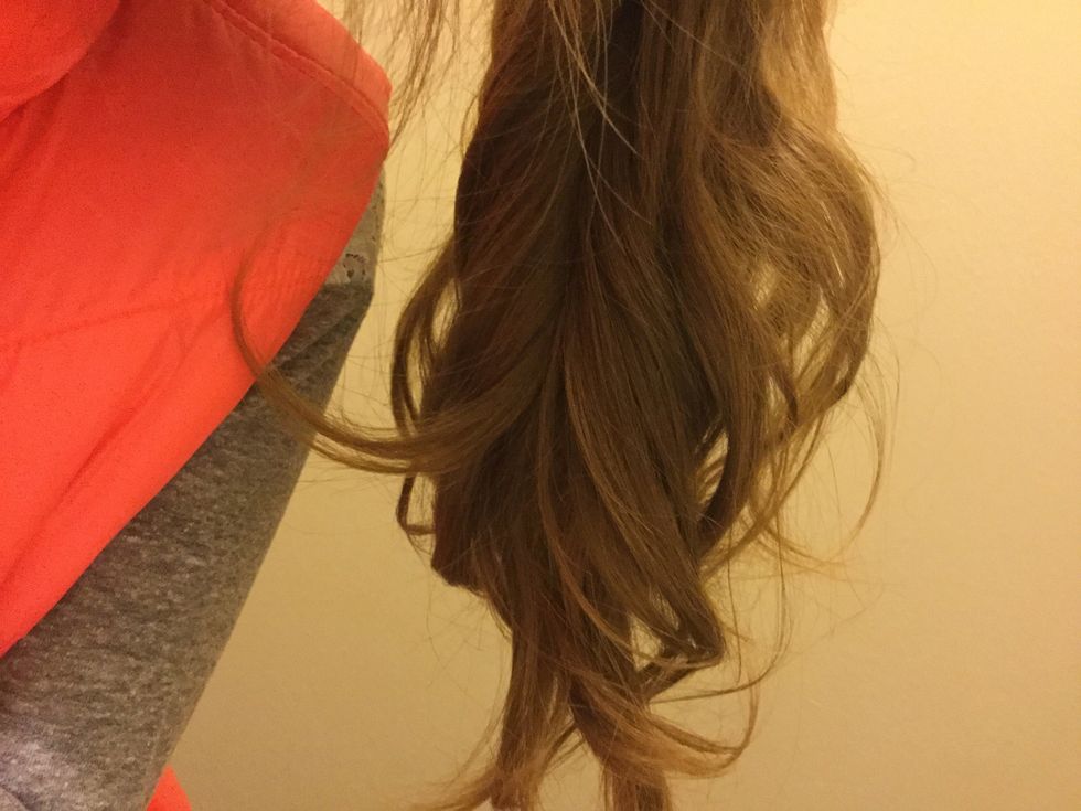 And this is the hairstyle lets move on to the simple makeup