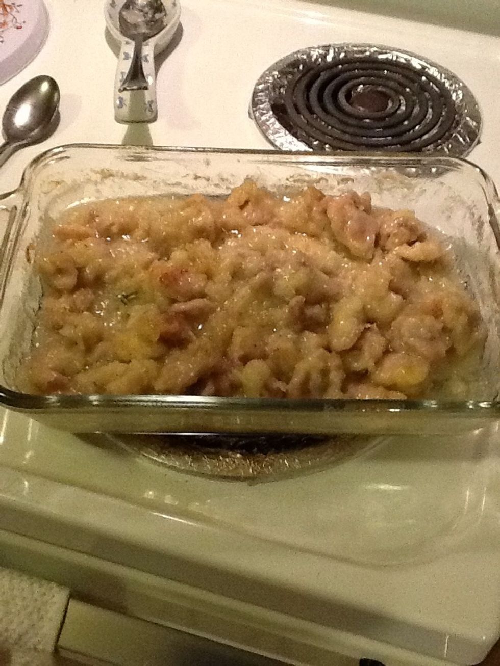 And this is what your finished product should look like! Let the chicken sit for a few minutes so the sauce can thicken.