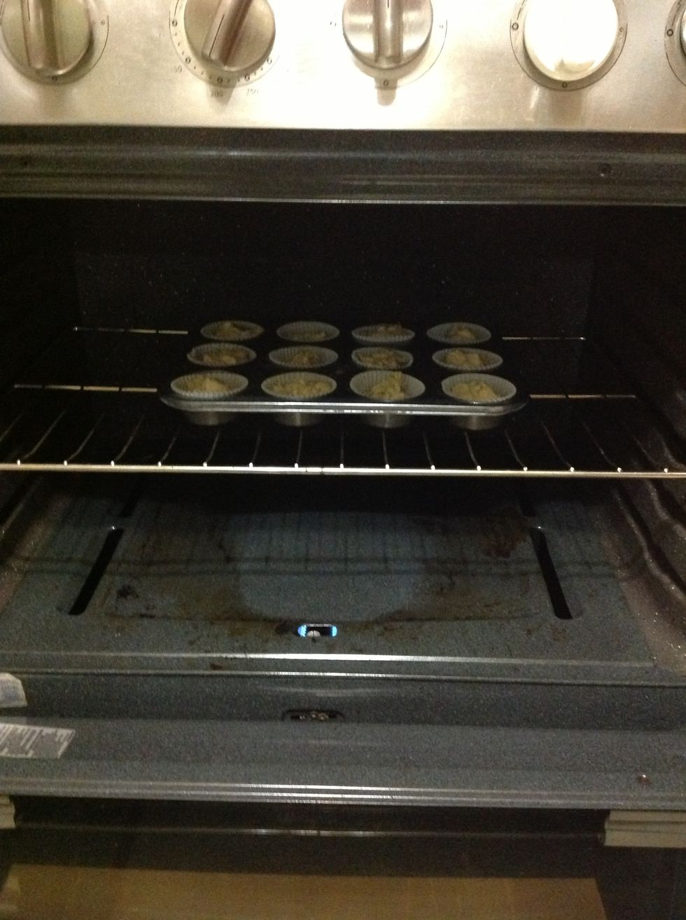 And time to enclosure those sweet little bastards (on a preheated oven)!!!!! (My 16 year nephew said that)