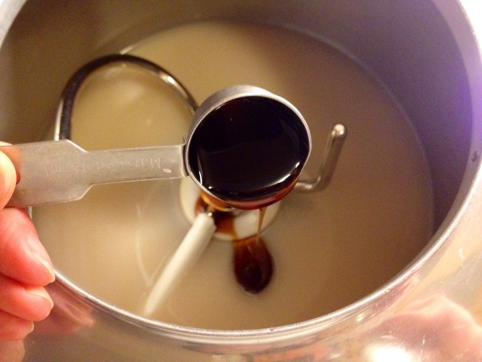 ..and treacle. Turn on the machine again for a couple of seconds.