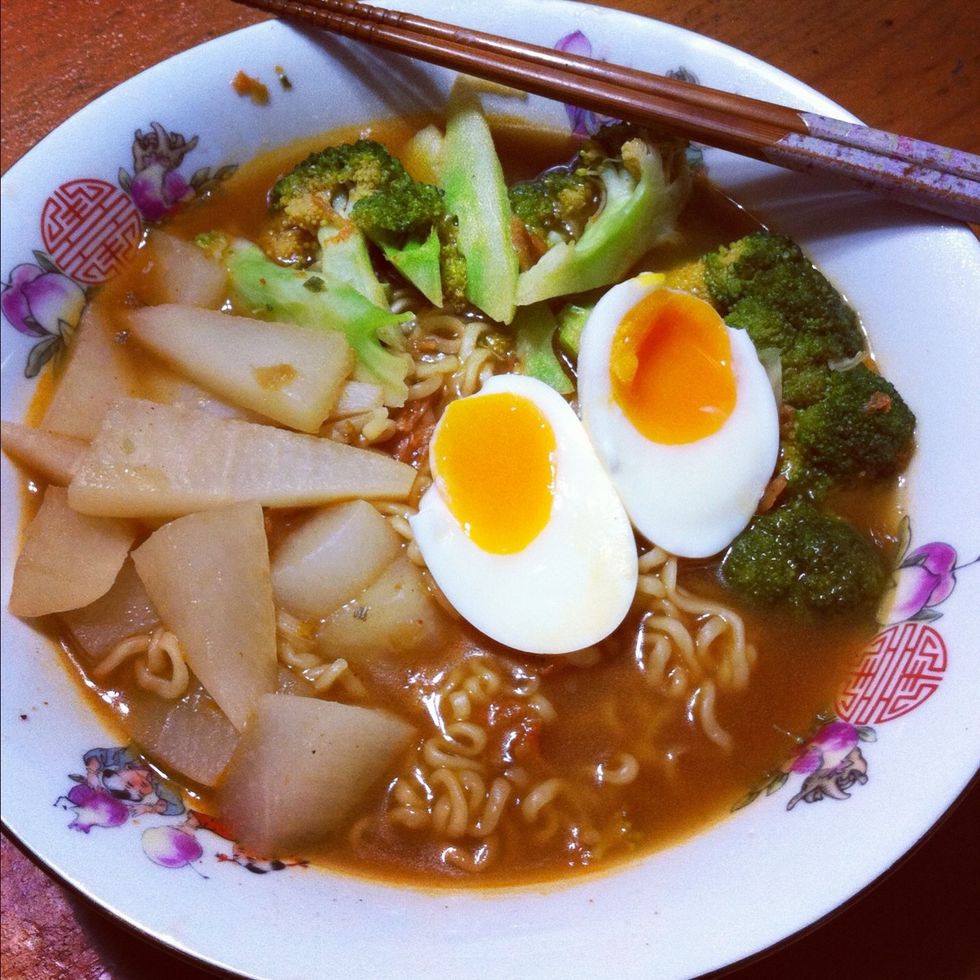 And u're done! Cut open the egg, and have it with your ramen!
