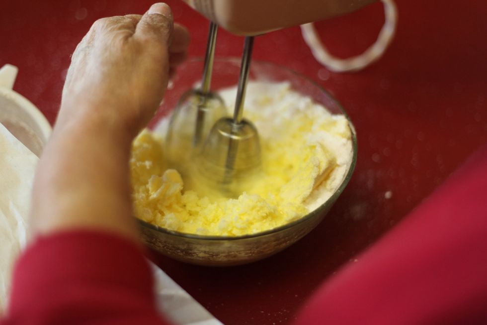 And whisk on low speed until you get a crumbly appearance.