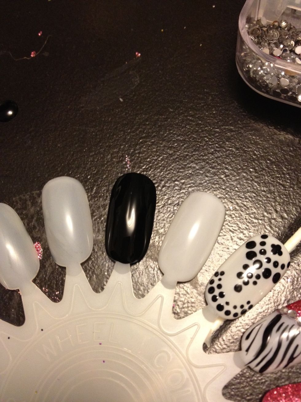 And you're done! Add a second coat if needed to make it opaque :)